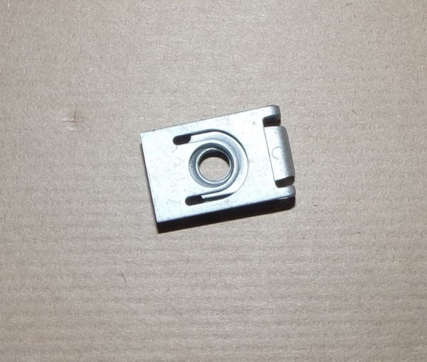 Original  Attache de fixation du capot moteur Renault , 7703046134