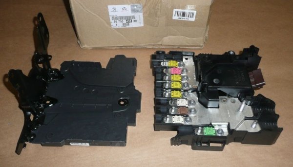 $ Module de batterie Citroën C4 Picasso, 9675349880, 9675349880, 