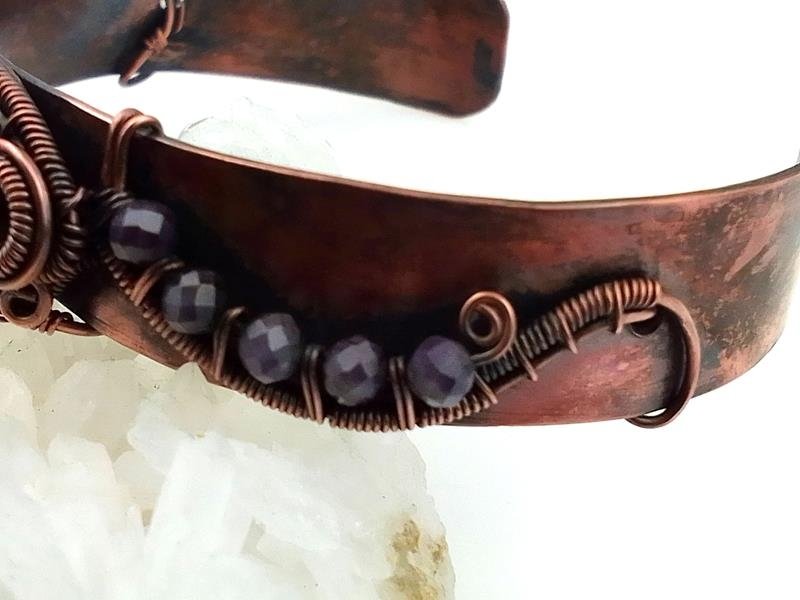 Damska bransoletka miedziana z czaroitem - szczegóły