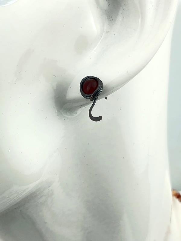 Kolczyki miedziane z karneolem – kamieniem dla artystów, autorów, muzyków, pisarzy