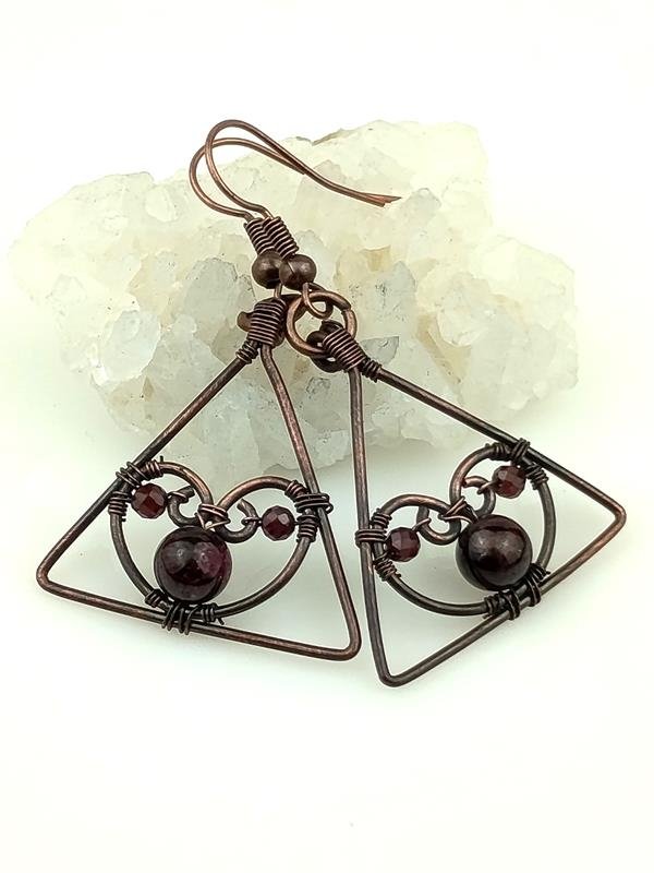 Granat - kolczyki miedziane 4.9x2.7 cm, waga kolczyków 4.2 grama, rękodzieło