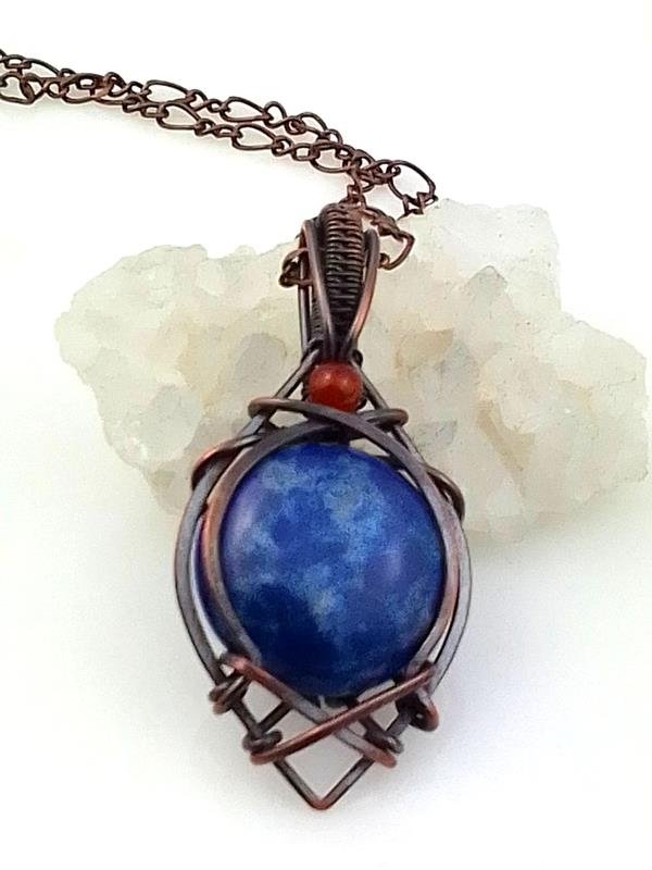 Wisiorek miedziany z jaspisem i karneolem na łańcuszku