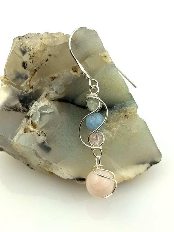 Kolczyki ze srebra Ag999 z kulami morganitu dla znaku Wagi i Strzelca