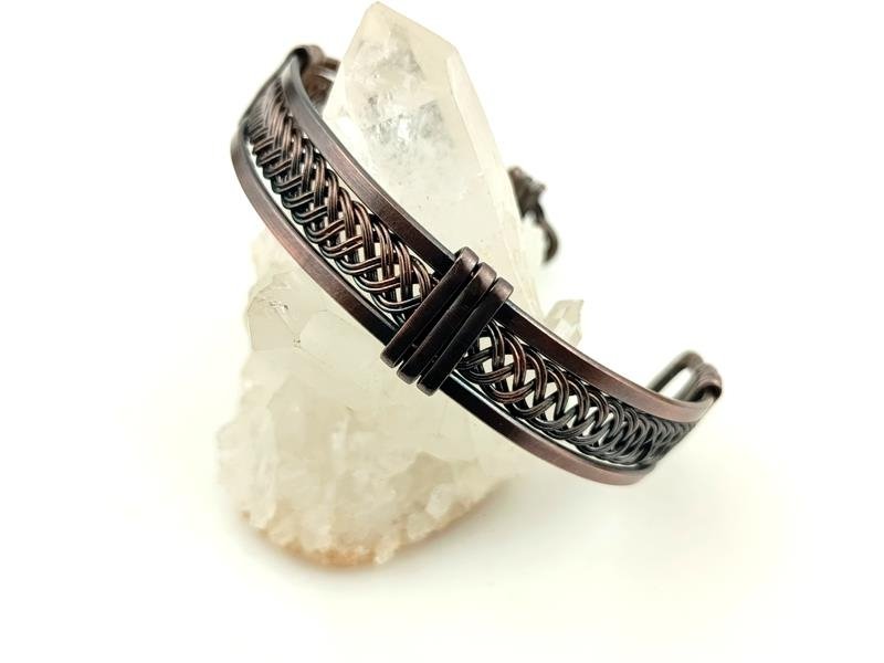 Męska regulowana bransoleta z miedzi – metalu, którego energia rezonuje z energią planety Wenus