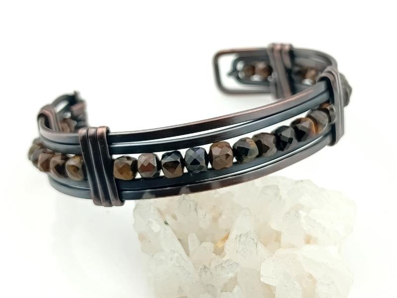 Męska bransoleta miedziana z kostkami tygrysiego oka, obwód 18.5 cm, regulowany, waga 24 gram, rękodzieło