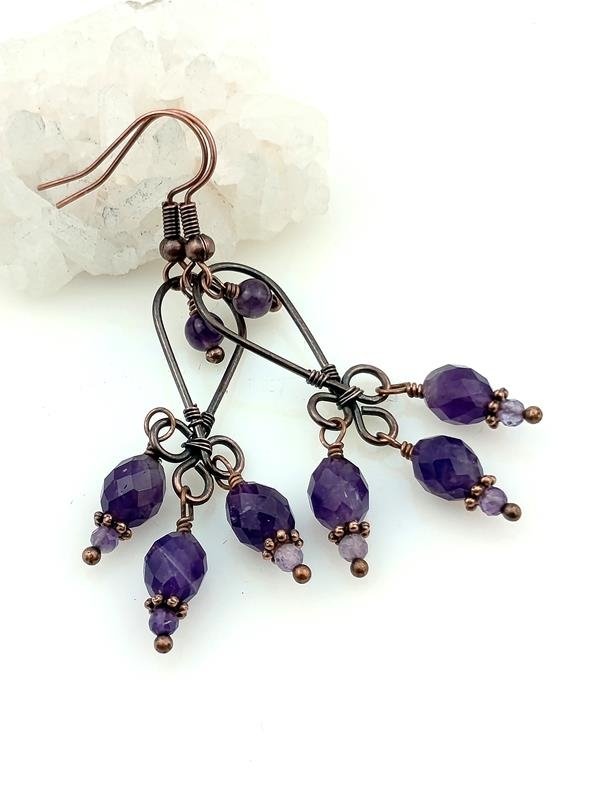 Ametyst - kolczyki z drutu miedzianego, wymiary 6x1.6 cm, waga 4.9 grama, prezent z okazji 6 rocznicy ślubu, rękodzieło