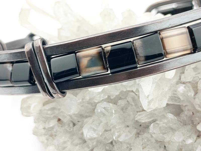 Bransoleta miedziana z czarnym agatem – kamieniem bogactwa, zdrowia i długowieczności