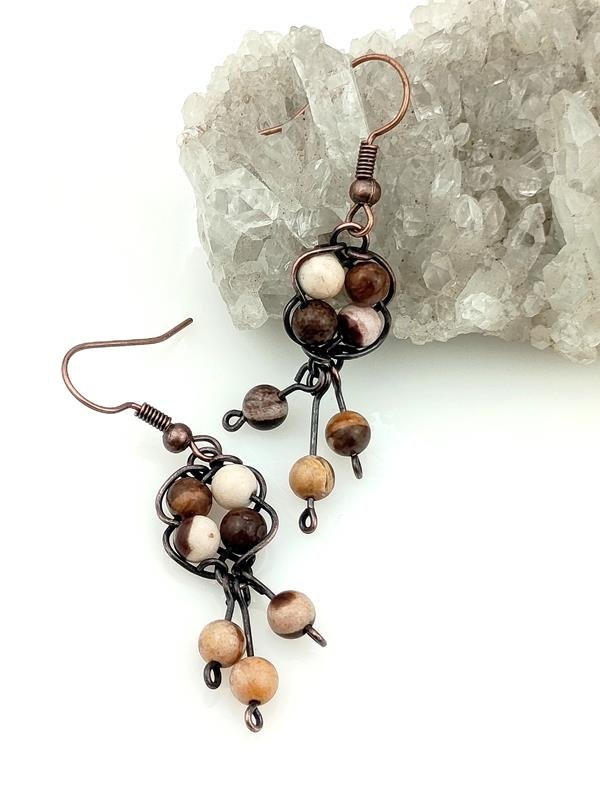 Kolczyki miedziane z kulkami jaspisu zebra dla numerologicznej 2, 6 i 8