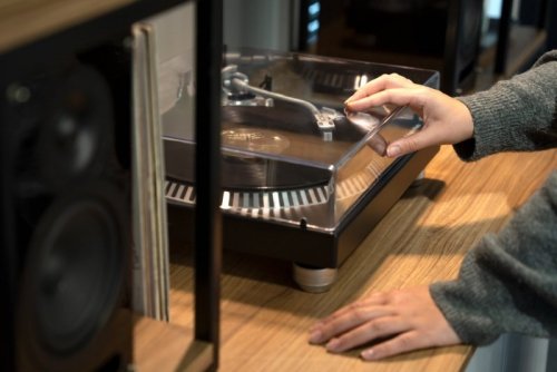 Gramofon Kruger&Matz model TT-602