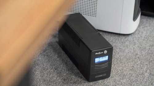 Zasilacz awaryjny komputerowy UPS REBEL model Nanopower Plus 650 ( offline, 650VA / 360W , 230 V , 50Hz , LCD , USB , RJ45 )