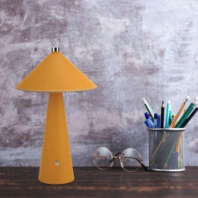 Lampka stołowa nocna V-TAC 3W LED 33cm CCT ładowanie USB-C ściemnianie żółta skóra VT-10117-Y 3000K-6000K 240lm