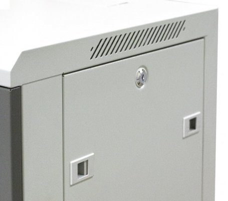 Szafa wiszaca niedzielona 19&quot; 12U, drzwi blacha/szkło, 600×450×635mm szer./gł./wys. (w zestawie: półka stała oraz komplet ś