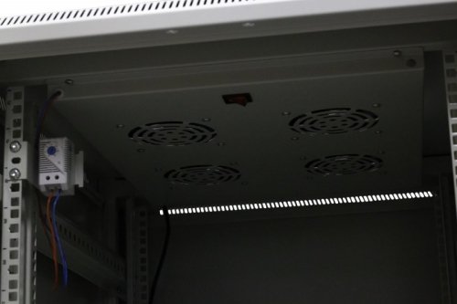 Szafa ramowa stojąca EmiterNet Top, 42U, drzwi przód blacha/szkło, 600x1000x1980mm (szer./gł./wys.) (w zestawie: panel 4 wentyla