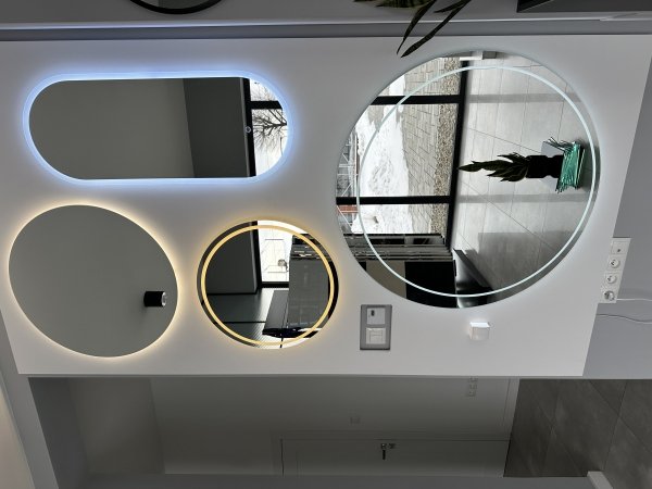 Lustro okrągłe srebrne 700mm