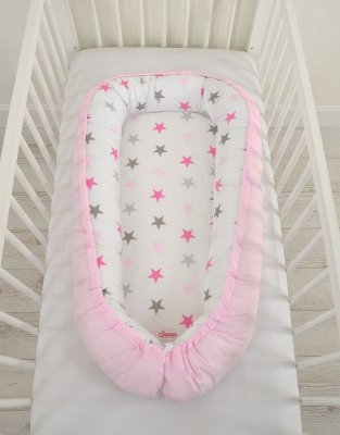 Kokon niemowlęcy dwustronny kojec otulacz Premium BOBONO- Gwiazdy szaro-różowe/szary