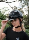 Kask Fair Play z szerokim daszkiem QUANTINUM W-V ECLIPSE SHINY  czarny