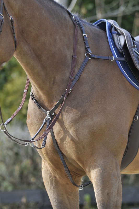 Napierśnik skórzany z widełkami czarny