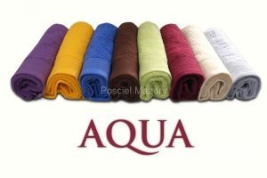 Ręcznik jednobarwny AQUA rozmiar 70x140 zielone jabłko