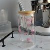 Szklanka, różowe kokardki - z rurką i bambusową pokrywką 500 ml - SZK131