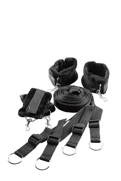 Blaze bed restraint set