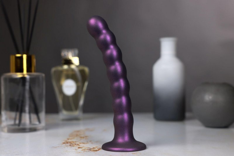 Beaded Silicone G-Spot Dildo - 8&#039;&#039; / 20,5 cm