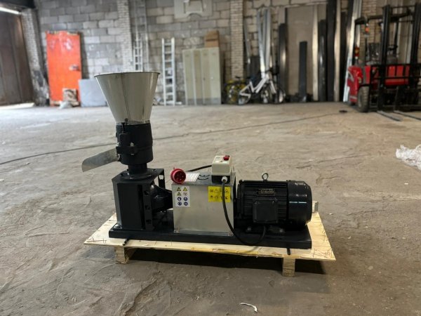 Peleciarka 4kW  Model 150