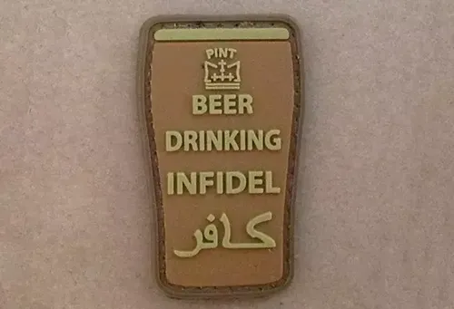 Naszywka 3D - Beer drinking infidel - Coyote