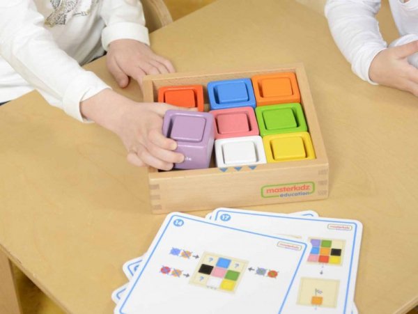 Kolorowe Kubeczki I Klocki Kwadratowe Zabawka Drewniana Sorter Kolorów Masterkidz Montessori