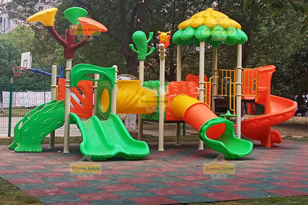 plac zabaw szkolny, plac zabaw do szkoły, plac zabaw producent, plac zabaw spółdzielnia, zestaw sprawnościowy, plac zabaw robot, plac zabaw do przedszkola, plac zabaw safari