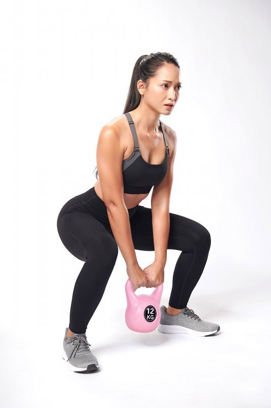 Kettlebell kettle 12 kg do ćwiczeń hantla kula odważnik obciążenie ciężar fitness różowy ModernHome