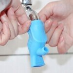 Ax4_V58_Nakładka na kran gumowa blue