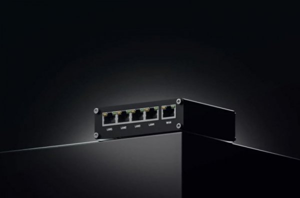 TELTONIKA Router RUT301  4xLAN, 1xWAN, USB 2.0, 2xDI, 2xDO