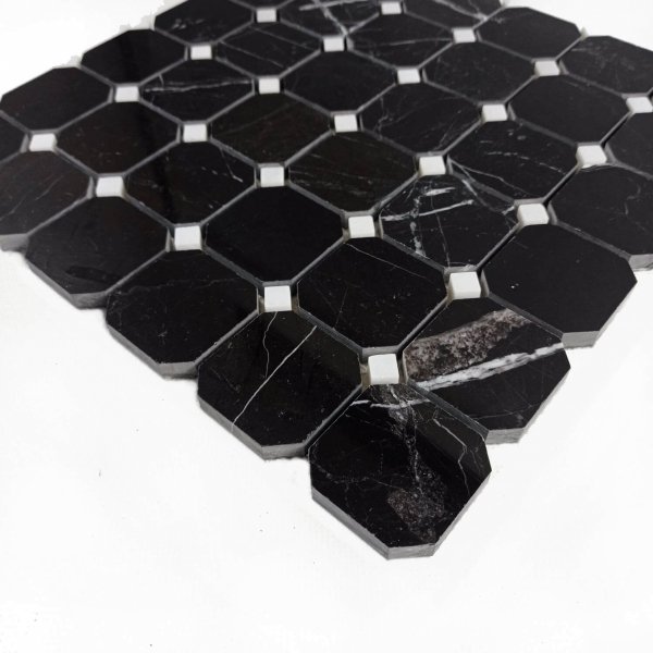 marmur Black Silk + kostka Bianco Neve