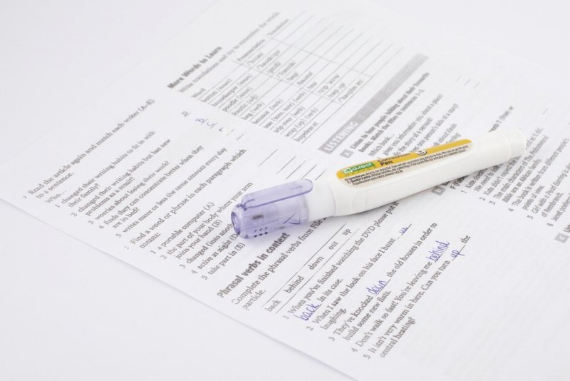 KOREKTOR W PIÓRZE 8ML D.RECT METALOWA KOŃCÓWKA