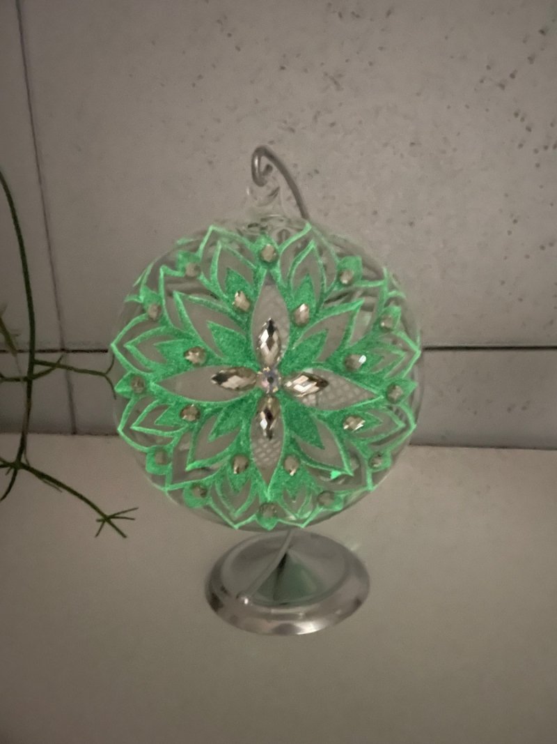 Bombka 15 cm Luminescencyjna Lampion