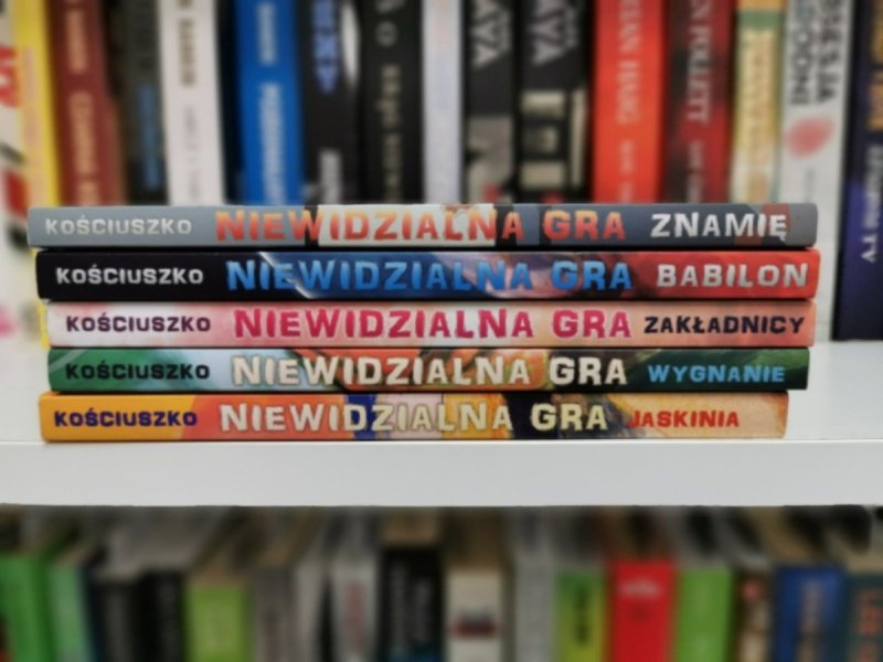 NIEWIDZIALNA GRA CZĘŚĆ OD 1 DO 5 - Robert Kościuszko