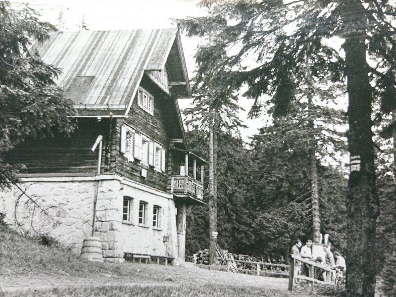 BESKID ŻYWIECKI. SCHRONISKO PTTK...FOT. MOSKAŁA #2