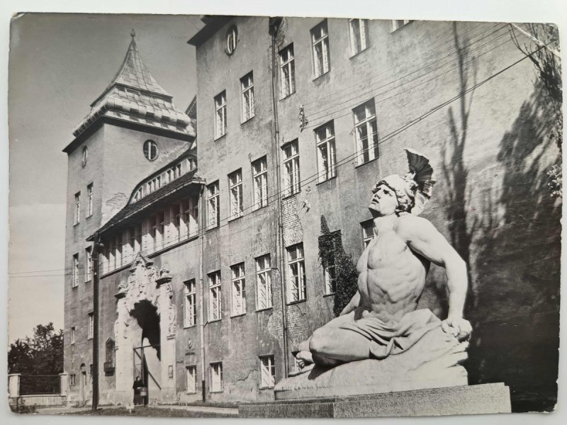 ELBLĄG POSĄG ACHILLESA