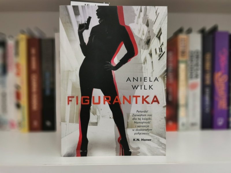 FIGURANTKA - Aniela Wilk