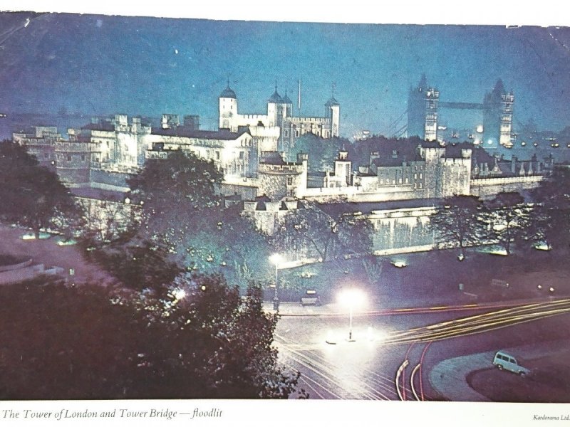 THE TOWER OF LONDON AND TOWER BRIDGE - FLOODLIT