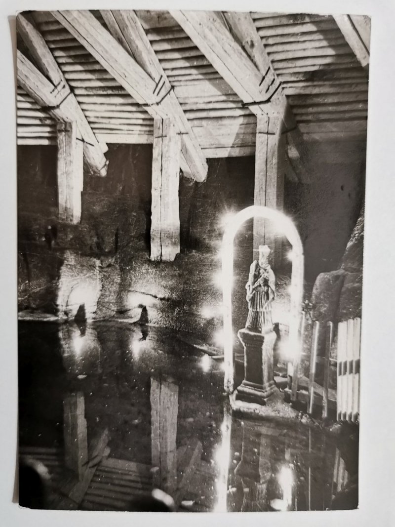 WIELICZKA. ŚW. NEPOMUCEN NAD JEZIORKIEM FOT. DŁUGOSZ