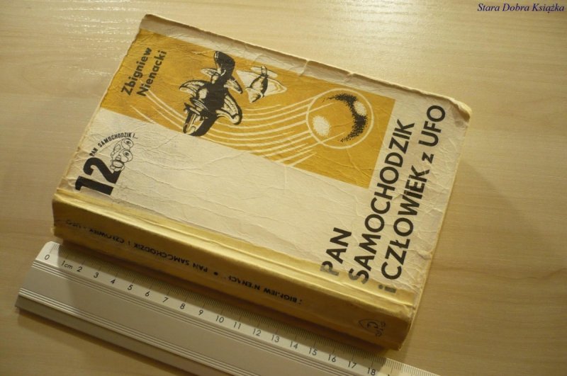 PAN SAMOCHODZIK I CZŁOWIEK Z UFO - Nienacki (1987)
