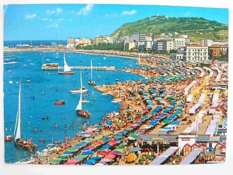 CATTOLICA. LA SPIAGGIA ED IL MONTE DI GABICCE