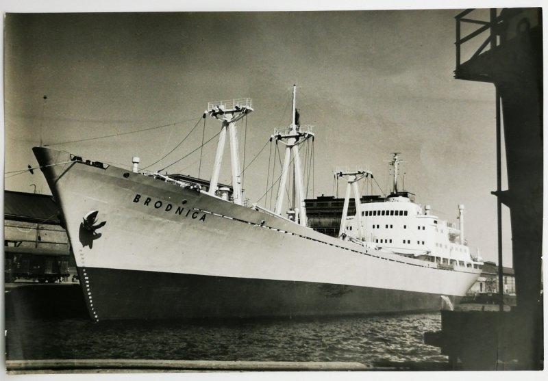 ZDJĘCIE. STATEK W PORCIE – BRODNICA  Fot. Janusz Uklejewski 