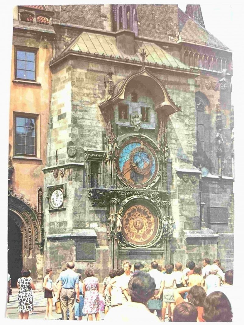 PRAHA. STAROMESTSKA RADNICE S ORLOJEM A KAPLI