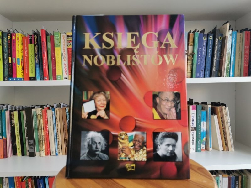 Księga Noblistów 2014
