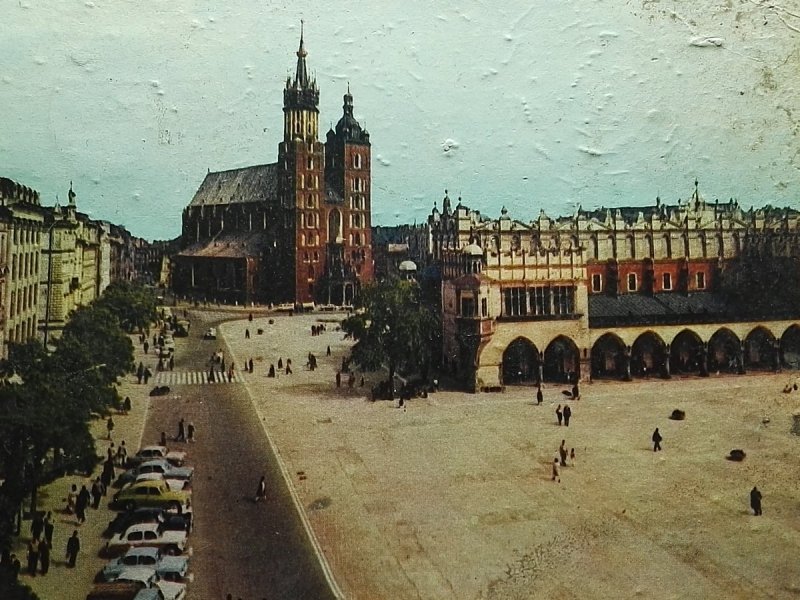 KRAKÓW. RYNEK GŁÓWNY - FRAGMENT FOT. KRASSOWSKI