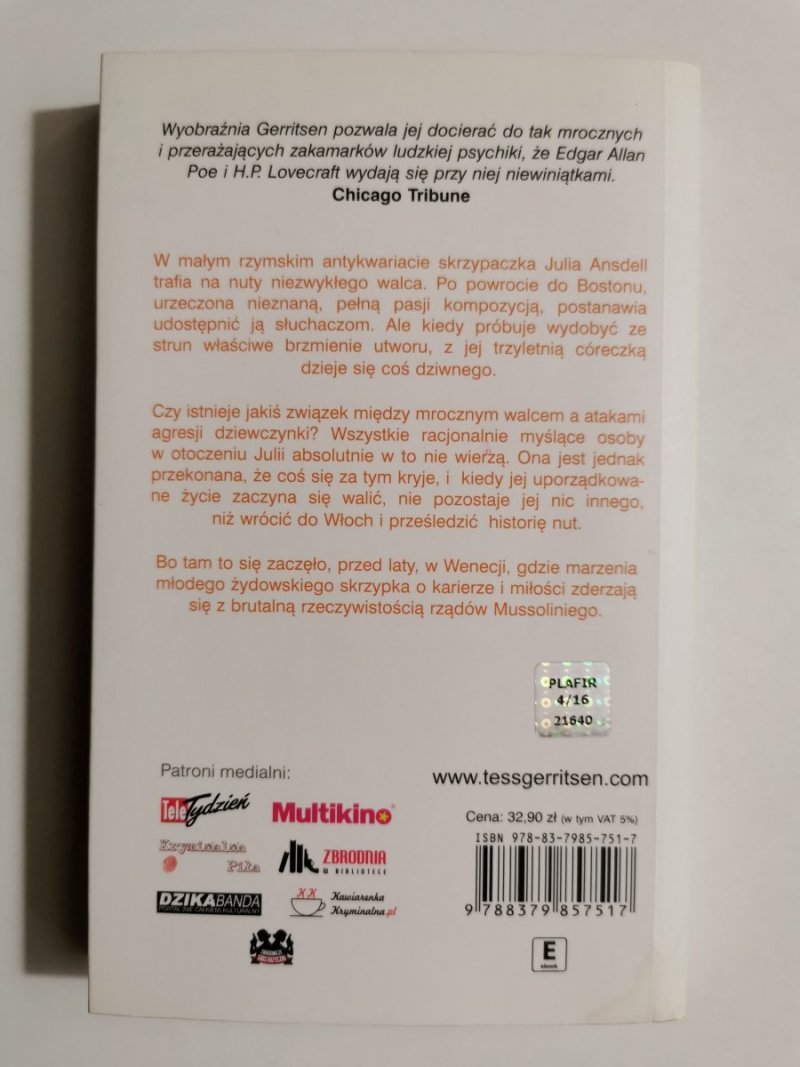IGRAJĄC Z OGNIEM - Tess Gerritsen 