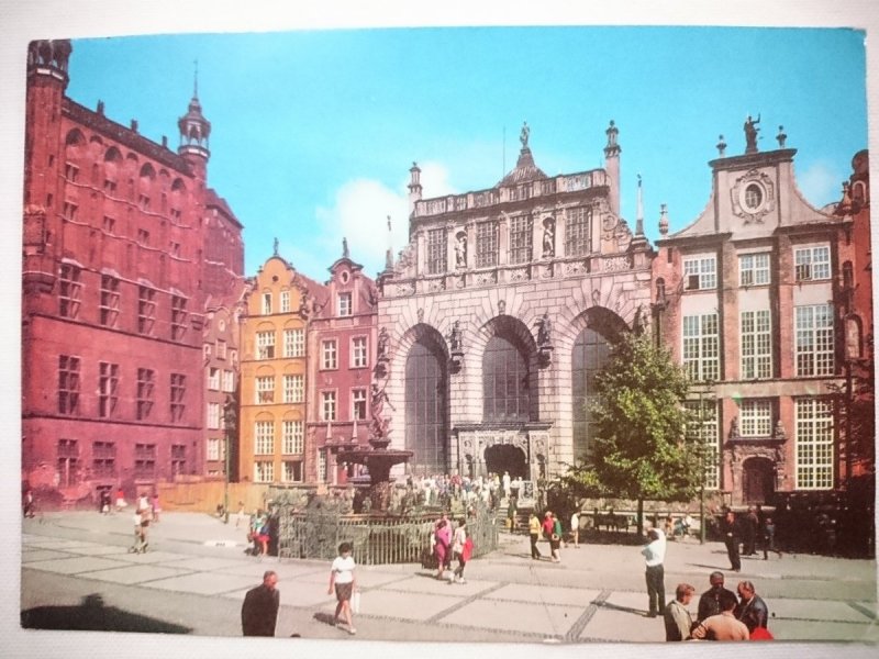 GDAŃSK. FONTANNA NEPTUNA I DWÓR ARTUSA PRZY DŁUGIM TARGU FOT. K. JABŁOŃSKI
