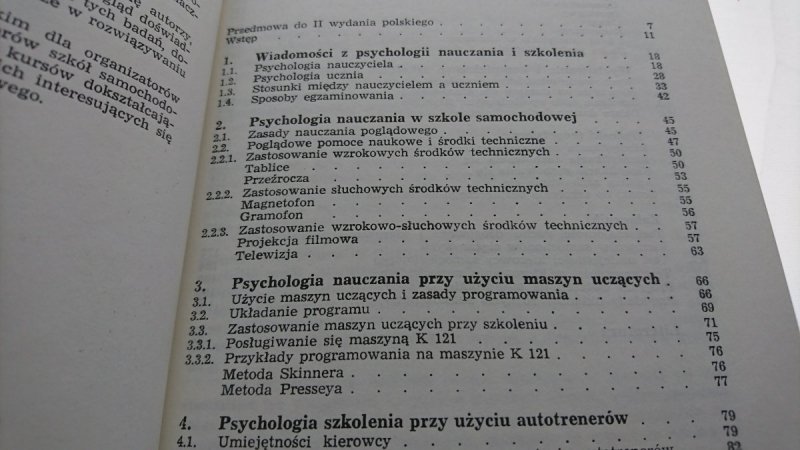 PSYCHOLOGIA I TECHNIKA SZKOLENIA KIEROWCÓW 1975